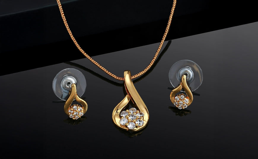 10 Trendy Gold Jewellery Gifts For Brothers & Sisters